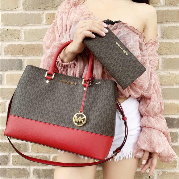 Michael Kors Handbags - BUNDLE👜💕Michael Kors Satchel & Wallet NWT